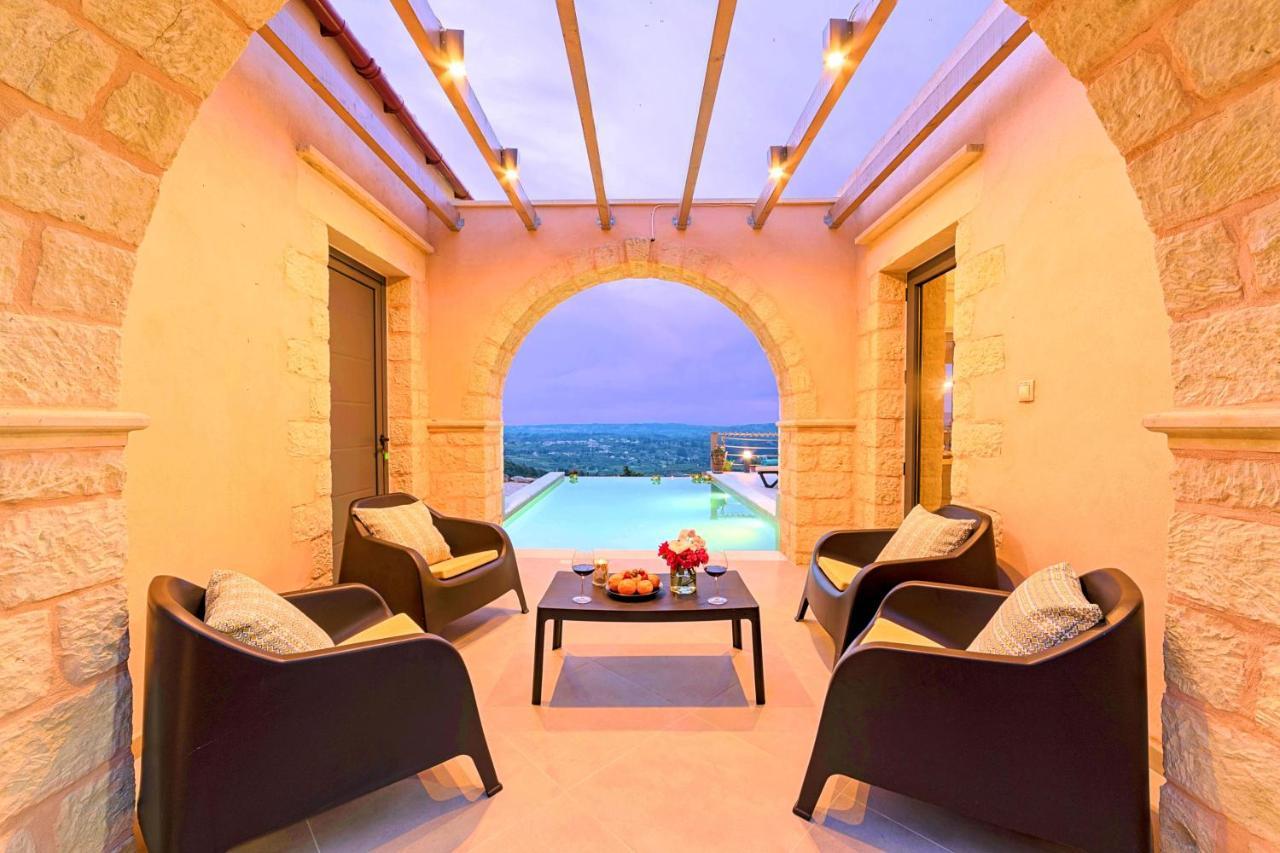 Vardis Heated Pool Villa *